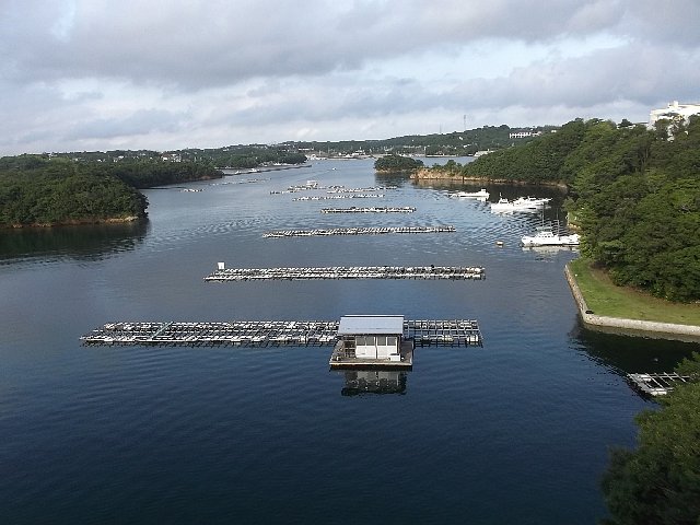 賢島が浮かぶ英虞湾